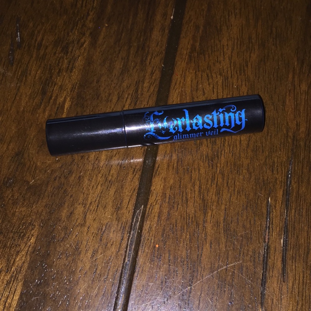 Kat Von d glimmer veil